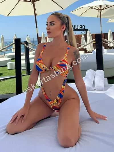 Светлана Топ